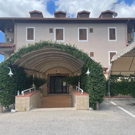 Ninfa Hotel คัวเลียโน ภายนอก รูปภาพ